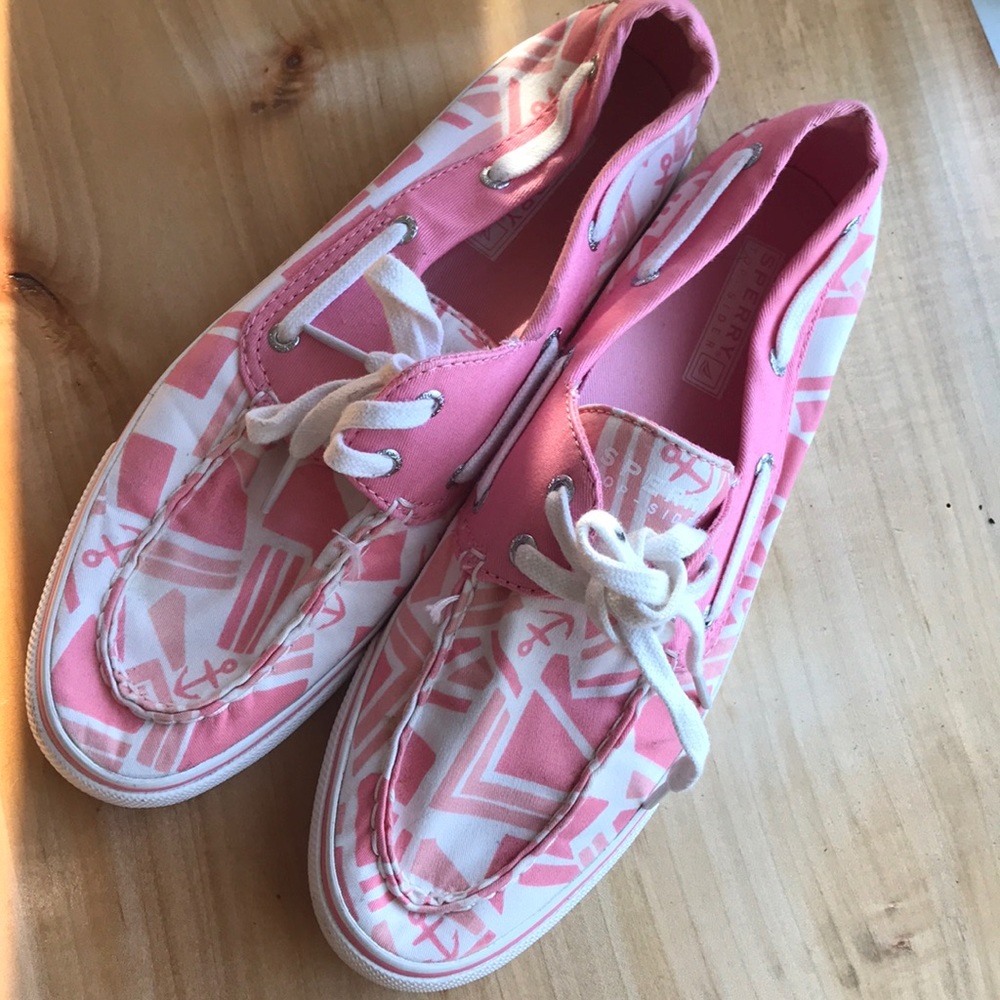 Women’s sperry’s size 9